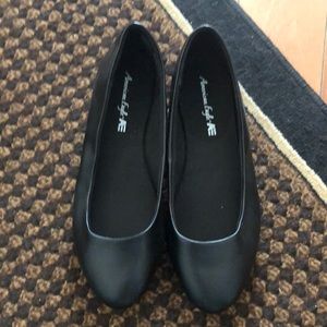Women’s flats